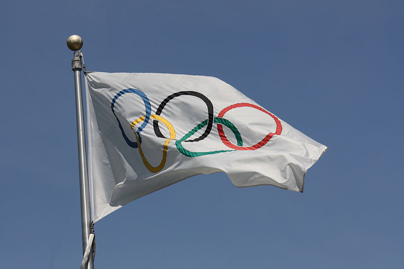 800px Olympic flag