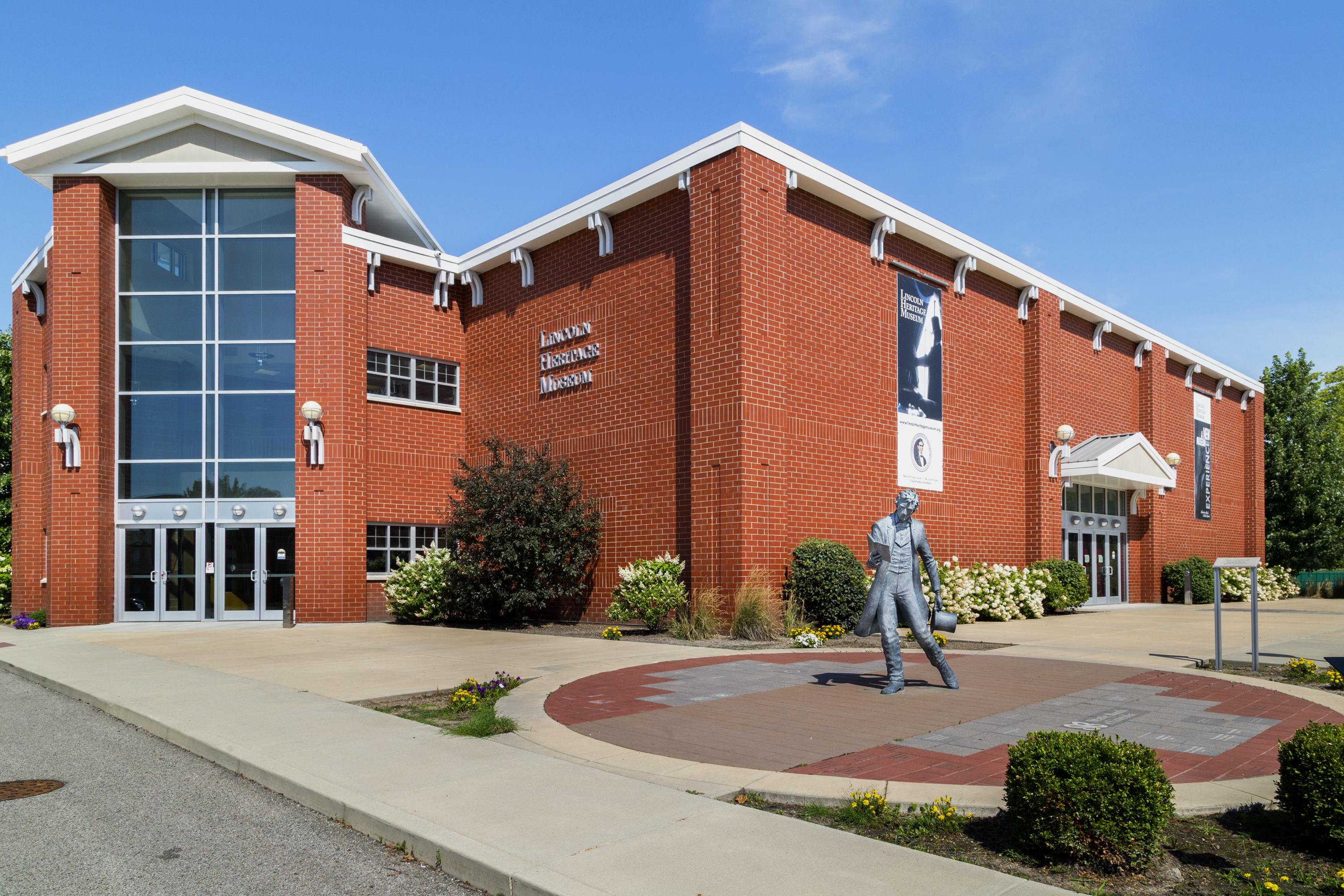 Gymnasium and Lincoln Heritage Museum