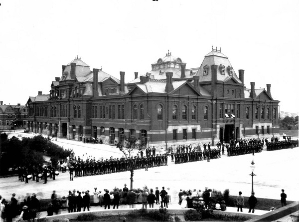Pullman strikers outside Arcade Building